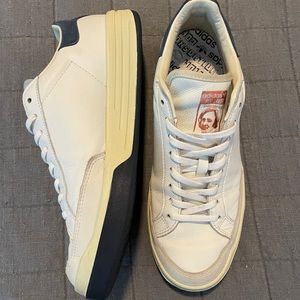 Adidas Rod Laver Consortium 'Leather Pack - Aniline' - Gently Used